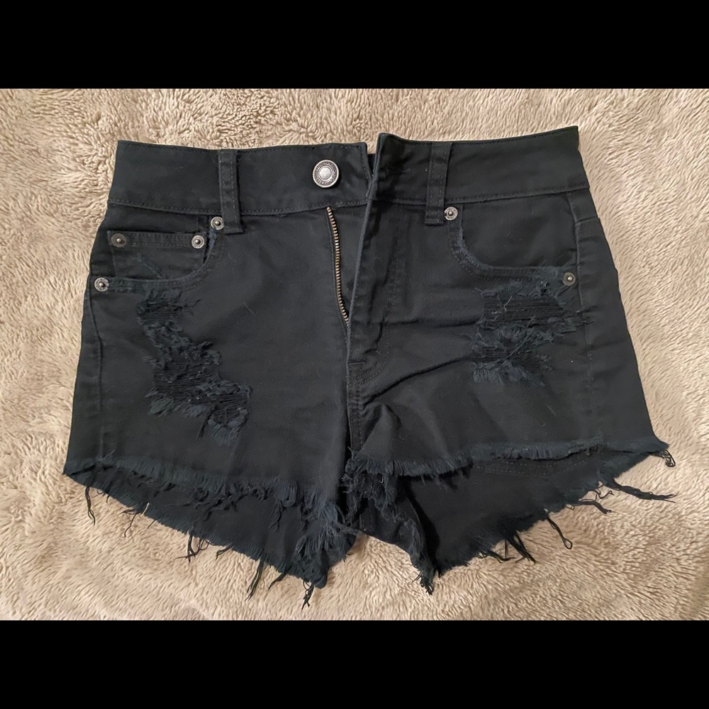 Black ripped short